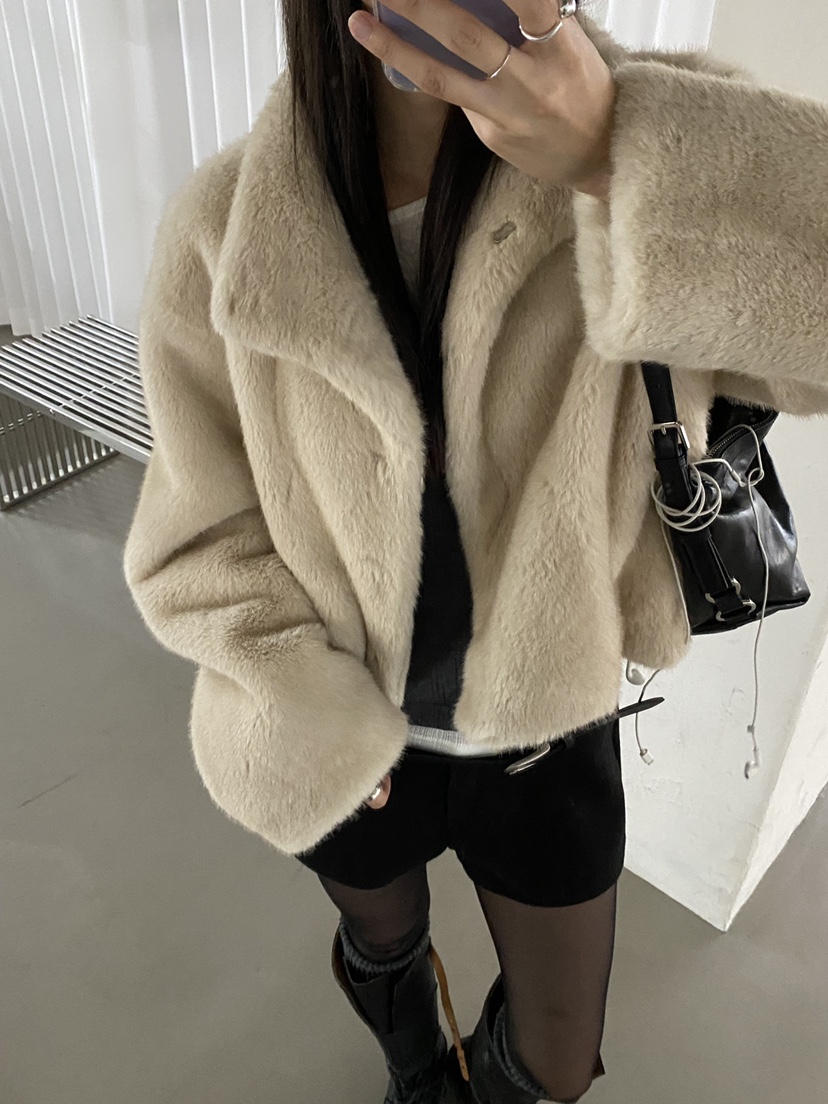Verbena東大門實拍女裝新款熱賣真品人氣時尚推薦短款大衣Verbena短款大衣圖色1