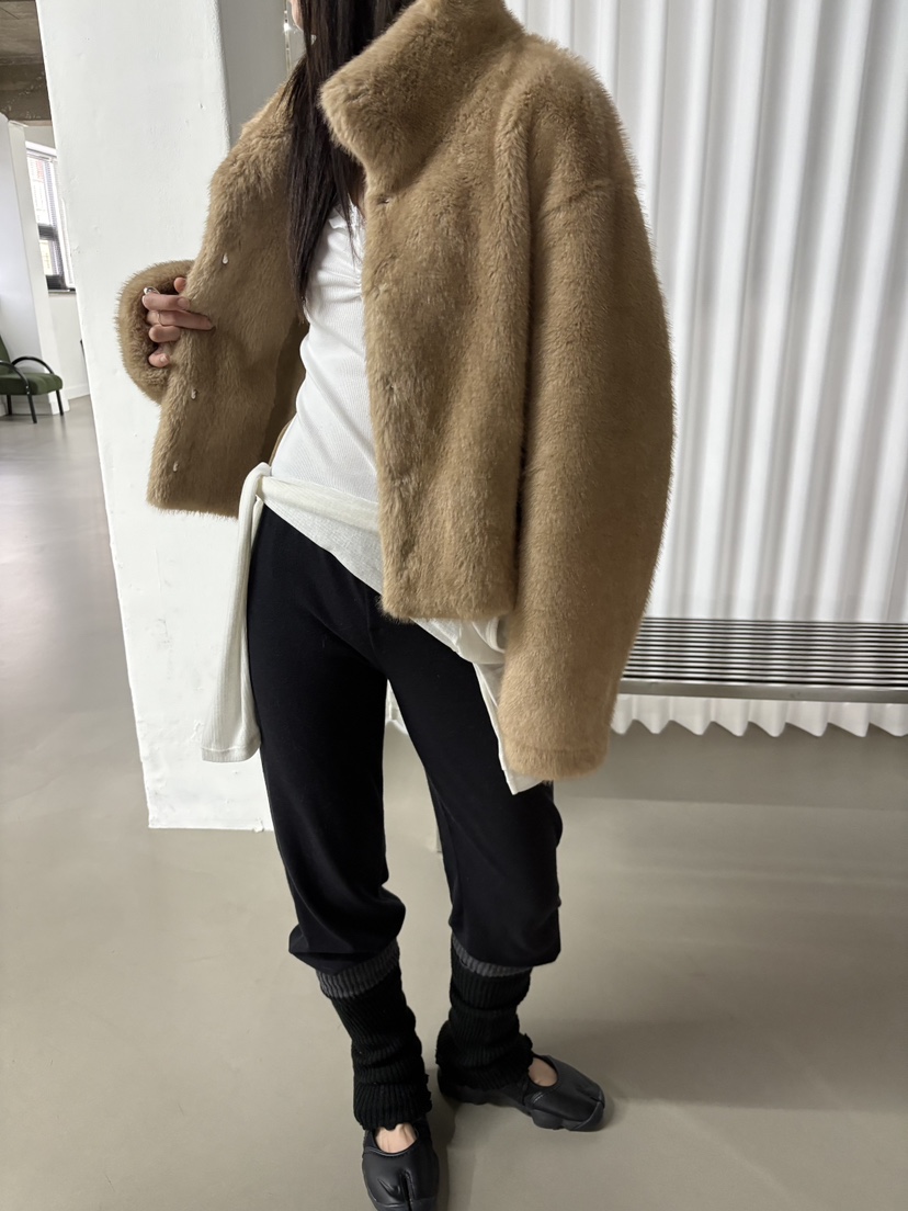 Verbena東大門實拍女裝新款熱賣真品人氣時尚推薦短款大衣Verbena短款大衣圖色2