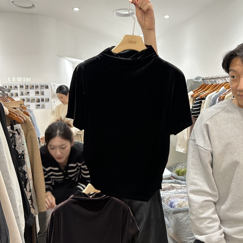 LEWIN東大門代購女裝新品休閑熱賣推薦人氣真品T恤天鵝絨LEWINT恤圖色3黑色