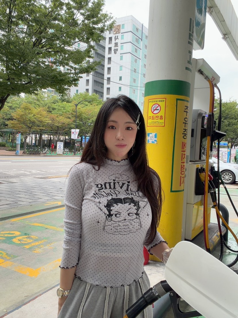 SEOUL PALETTE-Q東大門直郵女士新款時尚人氣推薦長袖T恤SEOUL PALETTE-Q長袖T恤