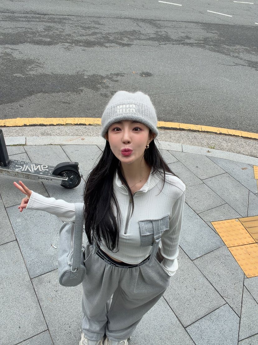 SEOUL PALETTE-Q東大門實拍女裝新品時尚長袖T恤半拉鏈工裝修身SEOUL PALETTE-Q長袖T恤