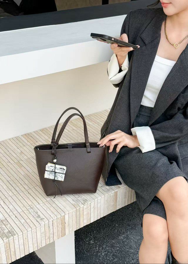 TROUVAILLE東大門實拍女裝新品人氣單肩斜跨包不含掛件牛皮TROUVAILLE單肩/斜跨包