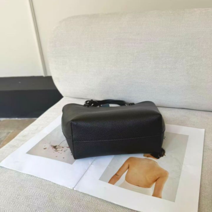 TROUVAILLE東大門實拍女裝新品人氣單肩斜跨包不含掛件牛皮TROUVAILLE單肩/斜跨包