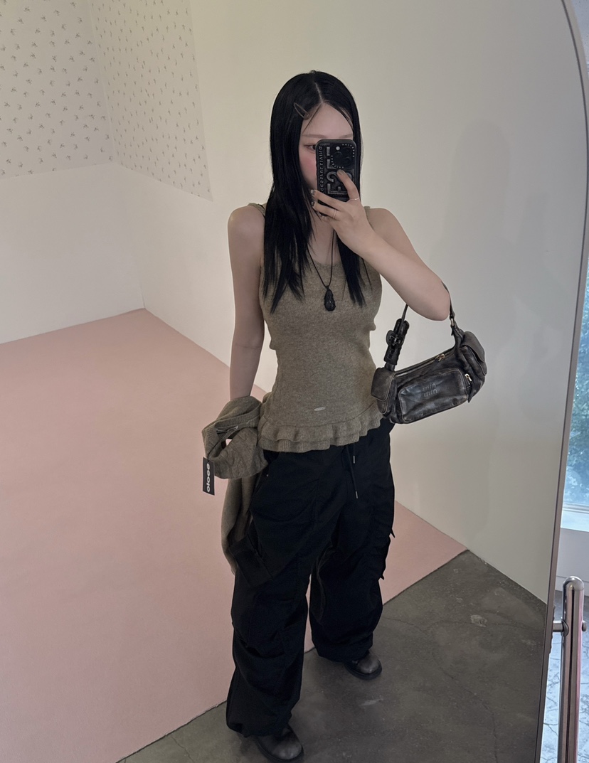 SEOLO韓國直郵女裝新款休閑時尚推薦真品熱賣人氣吊帶背心Seolo seoul吊帶/背心