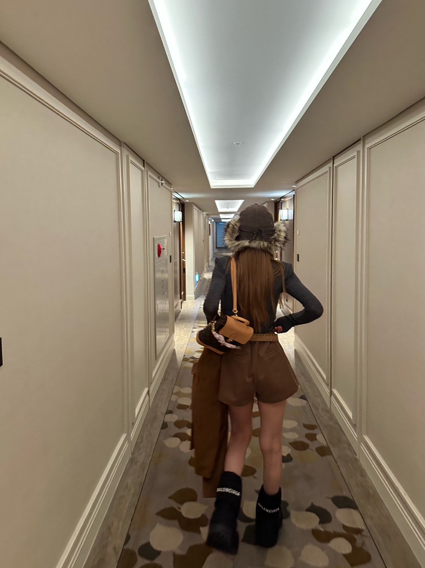 ZEROZERO東大門實拍女士新品休閑短褲不含腰帶燈芯絨褶裥ZEROZERO短褲