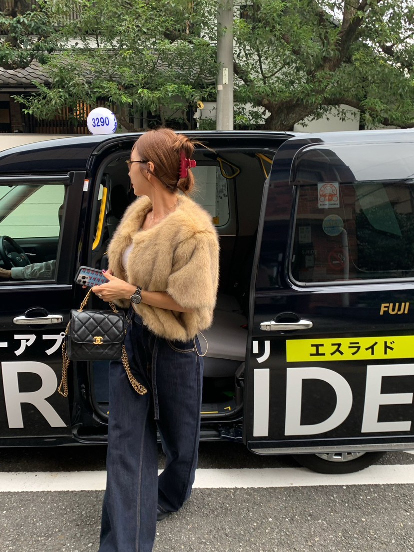 REVE CITE-L東大門直郵女士新款真品推薦短款大衣皮草柔軟REVE CITE-L短款大衣