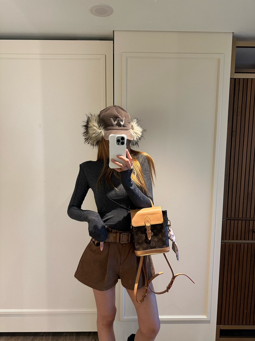 ZEROZERO東大門實拍女裝新品時尚休閑人氣推薦長袖T恤高領ZEROZERO長袖T恤圖色3