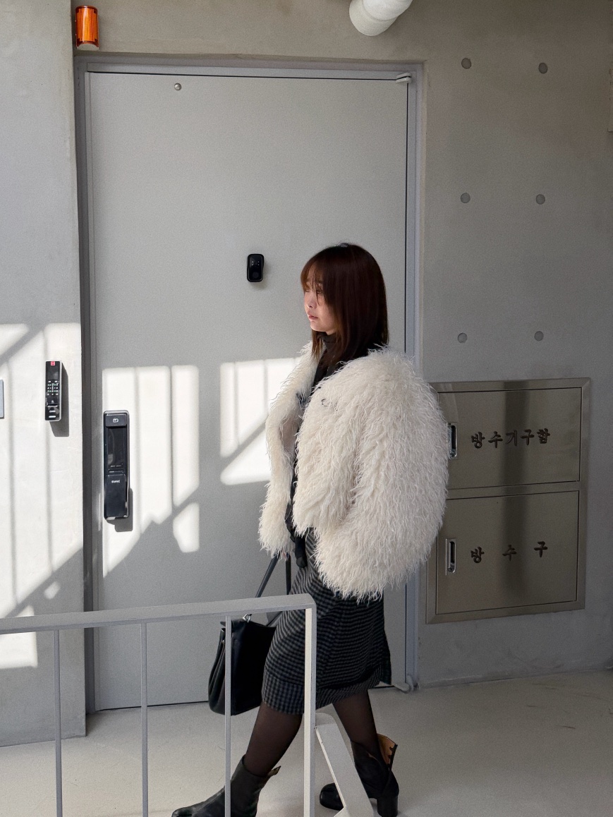 OLI EDIT東大門直郵女裝新品推薦真品短款大衣不含內搭開衫OLI EDIT短款大衣