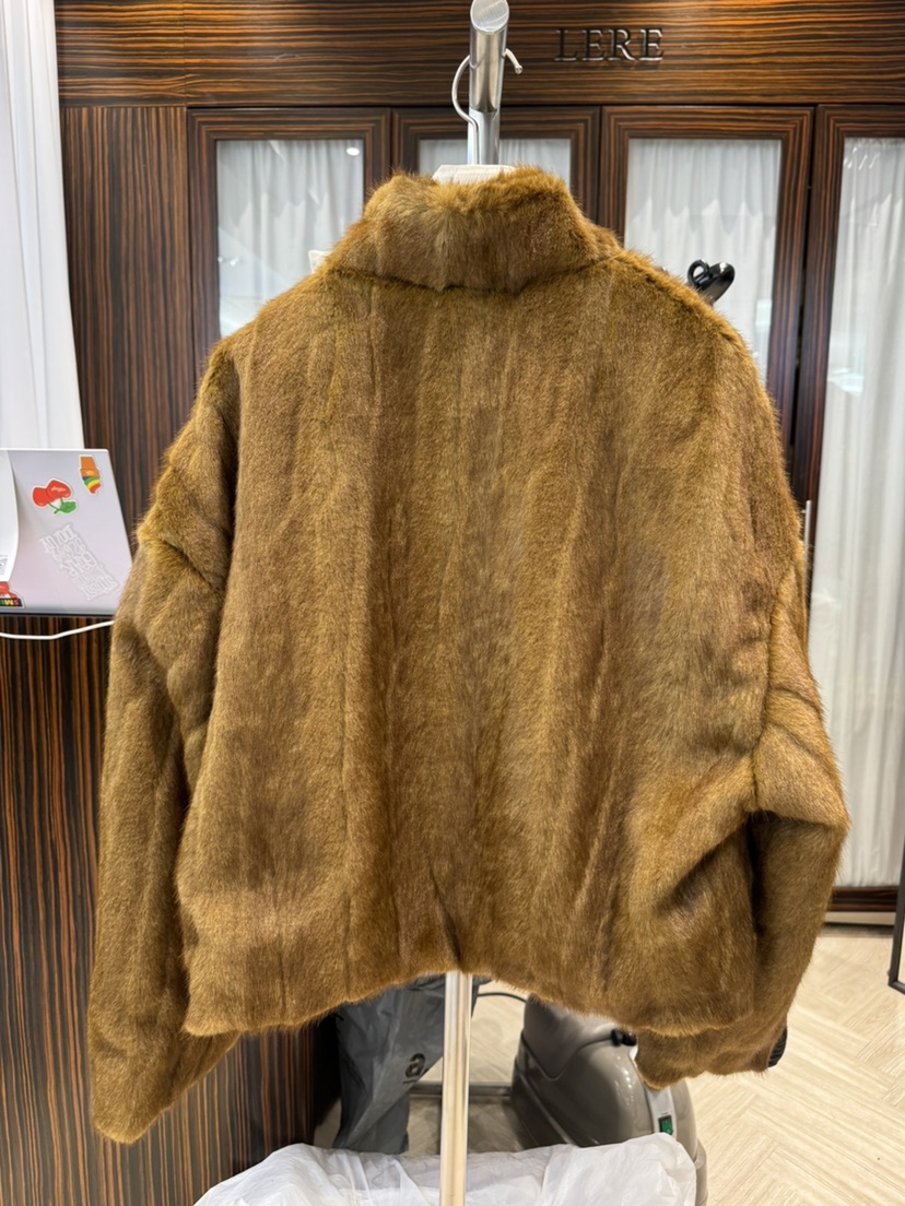 LERE韓國直郵女裝新品人氣時尚真品推薦熱賣短款大衣貂皮LERE短款大衣