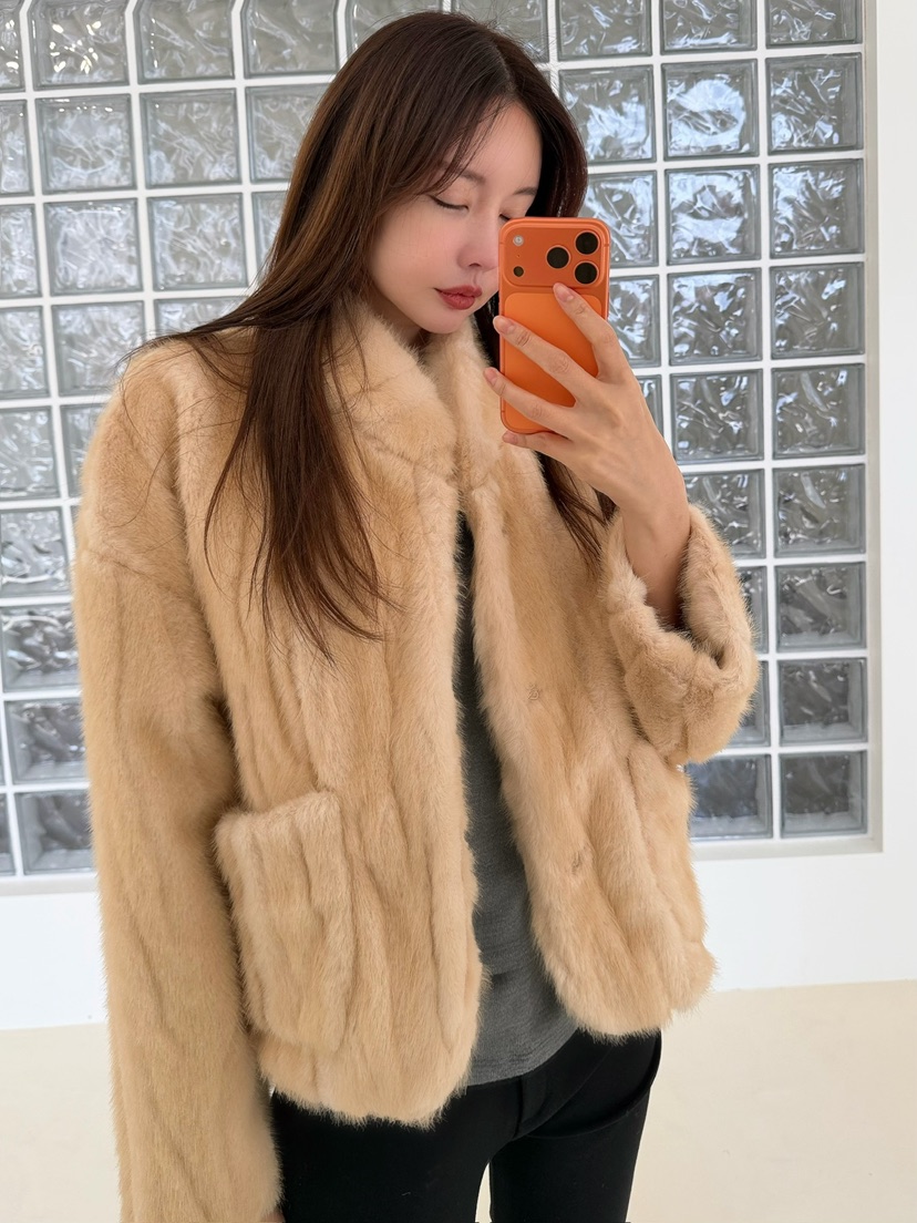 LERE韓國直郵女裝新品人氣時尚真品推薦熱賣短款大衣貂皮LERE短款大衣