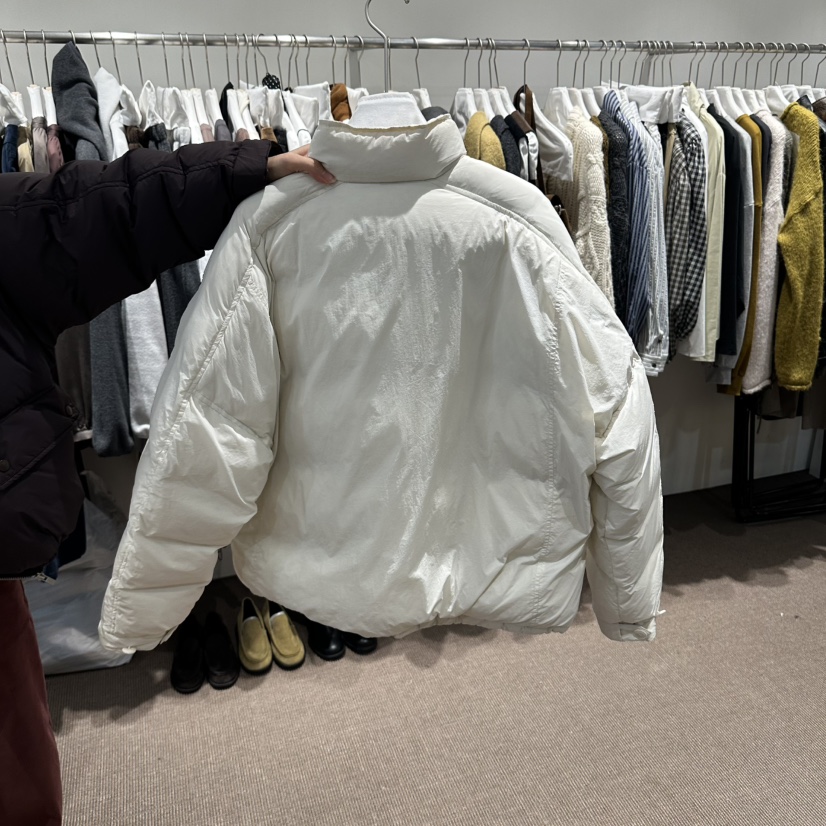 OVERTAKE東大門實拍女裝新款推薦熱賣真品時尚短款羽絨服OVERTAKE短款羽絨服