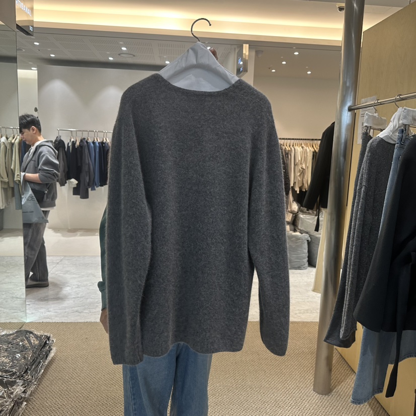 ARTISANAL韓國直郵女裝新款真品人氣熱賣毛衣V領口深V領狐貍ARTISANAL毛衣