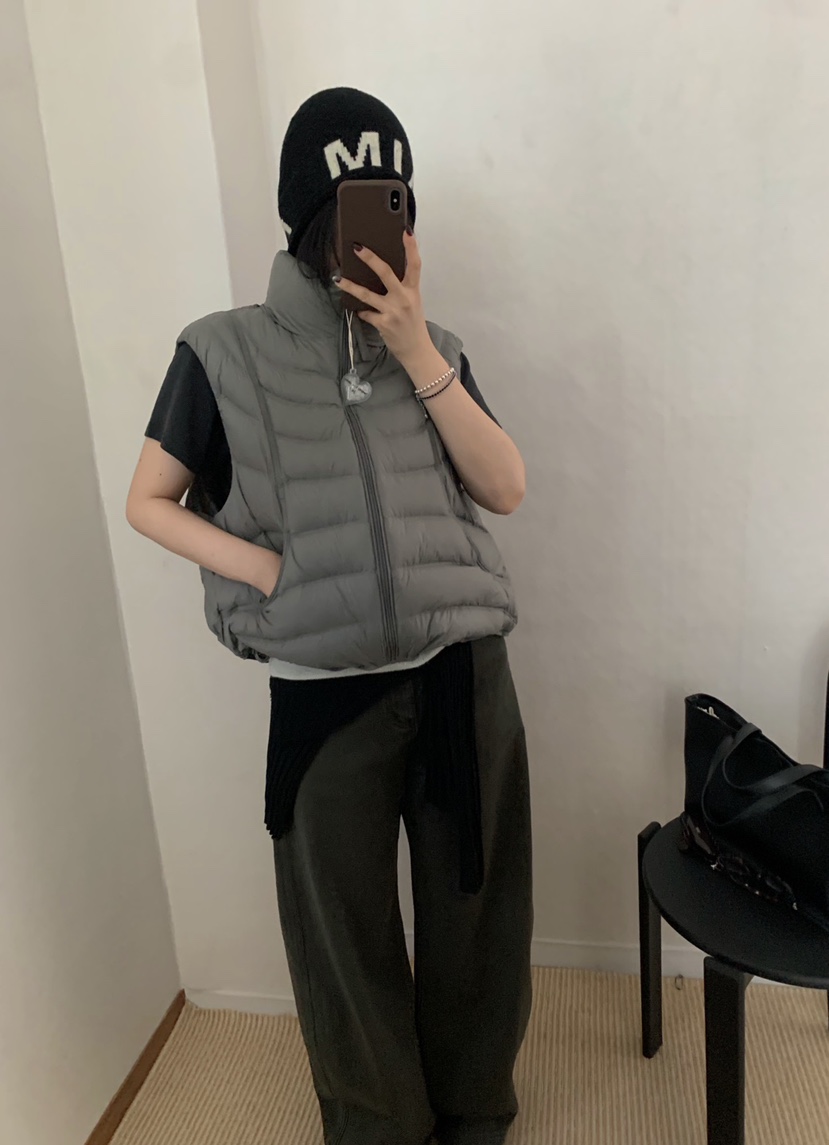 TWENTY FOUR SEVEN24-7東大門直郵女裝新款休閑馬甲蓬松鴨絨TEWNTY FOUR SEVEN24-7馬甲