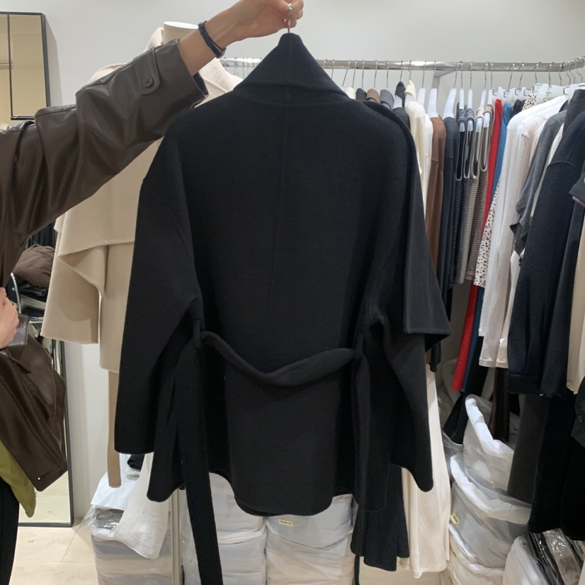 LOVE SOME韓國直郵女士新款時尚推薦熱賣短款大衣手工制品LOVE SOME短款大衣