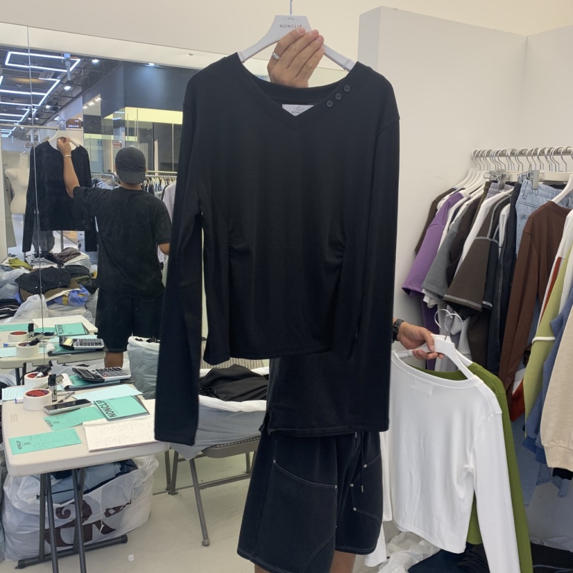 NON CLIP東大門代購女裝新品人氣時尚推薦真品長袖T恤紐扣NON CLIP長袖T恤圖色4