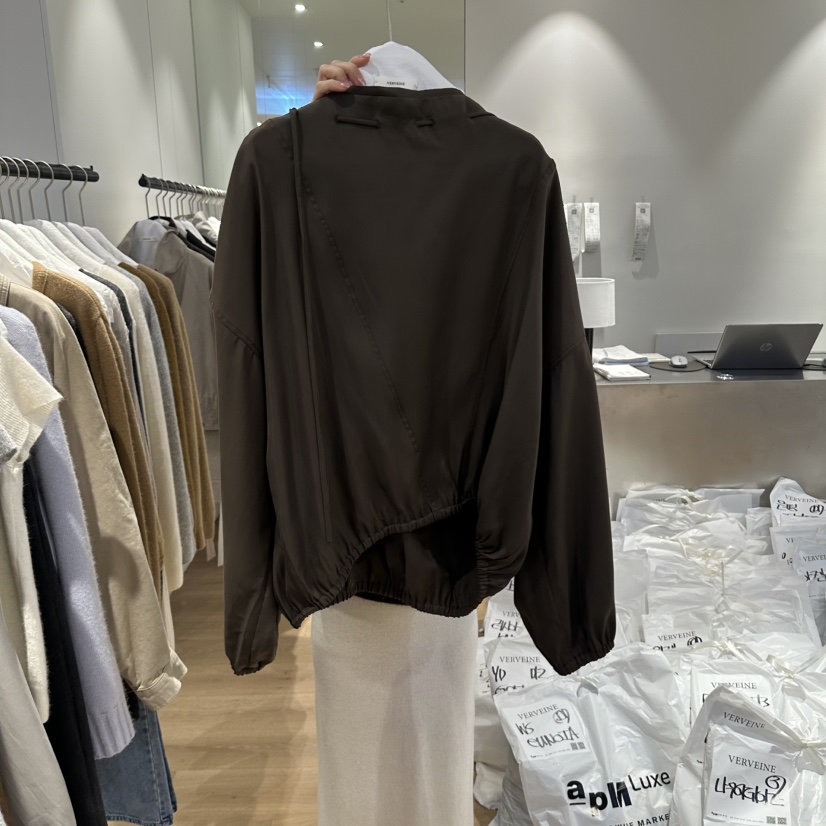 VERVEINE韓國直郵女士新品真品時尚襯衫蕾絲衫荷葉邊緞面VERVEINE襯衫/蕾絲衫圖色2