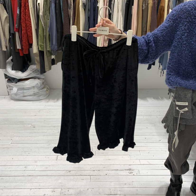 BREATHE東大門實拍女裝新款推薦休閑真品熱賣短褲天鵝絨褶邊BREATHE短褲圖色1