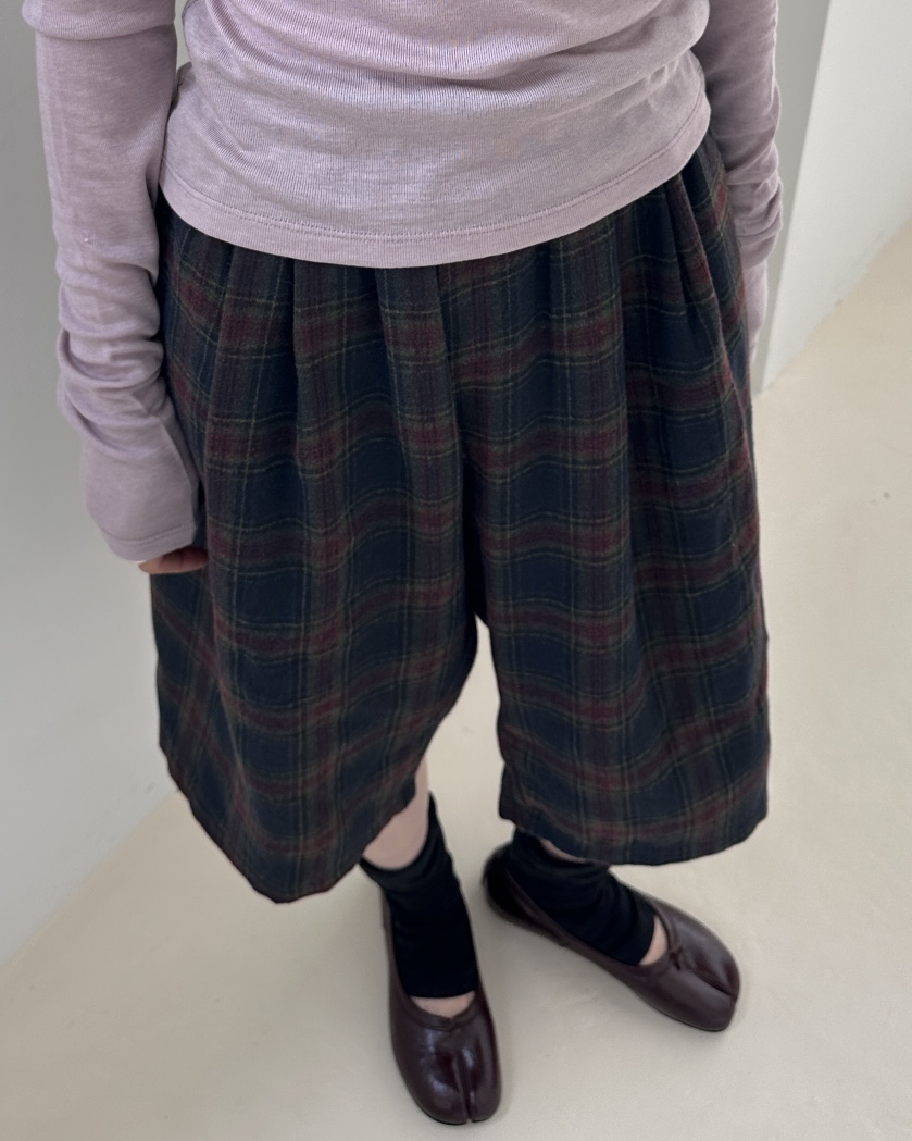 HOWDY/FACT THE NERD東大門代購女士新款真品熱賣短褲HOWDY/FACT THE NERD短褲圖色2
