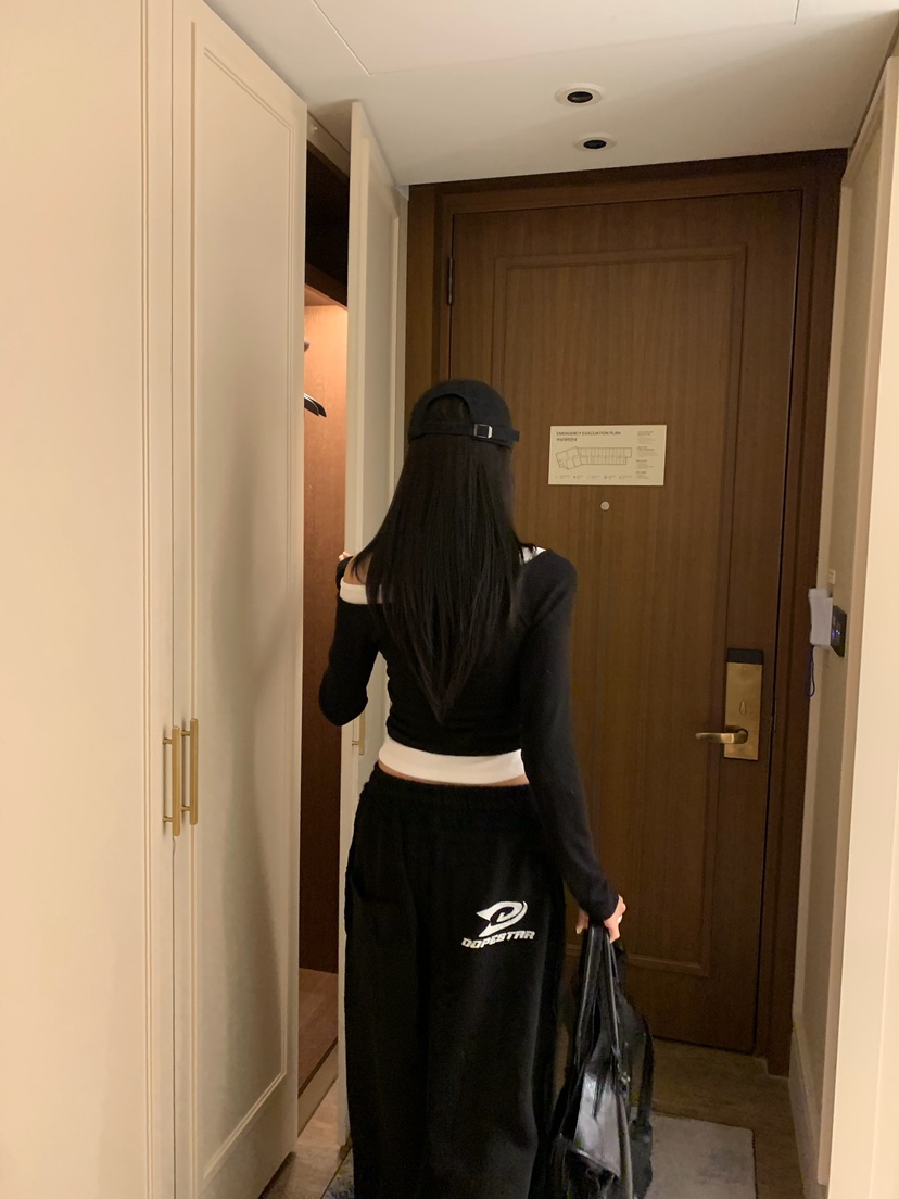 BADCALM韓國直郵女士新款熱賣休閑真品時尚人氣推薦長袖T恤BADCALM長袖T恤