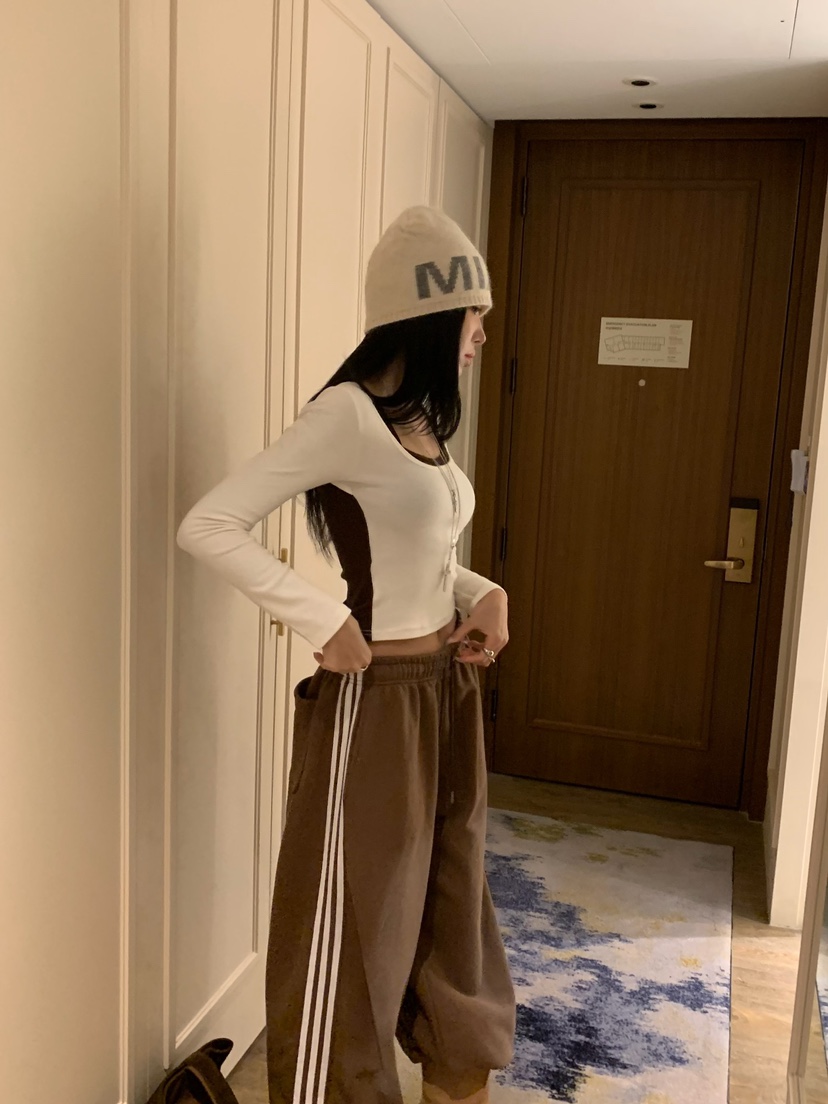 BADCALM東大門實拍女裝新品真品人氣休閑熱賣推薦長袖T恤BADCALM長袖T恤
