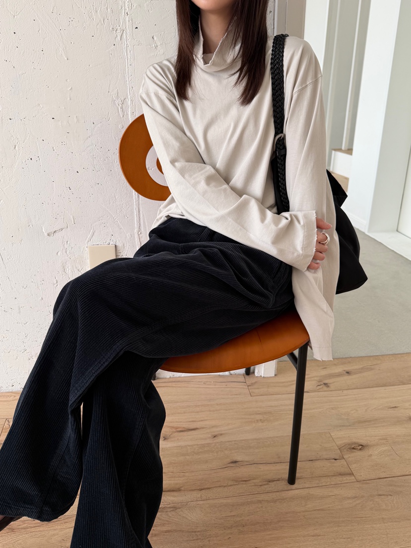 OP PER韓國直郵女裝新款人氣推薦熱賣真品時尚長袖T恤復古OPPER-simplebeige長袖T恤