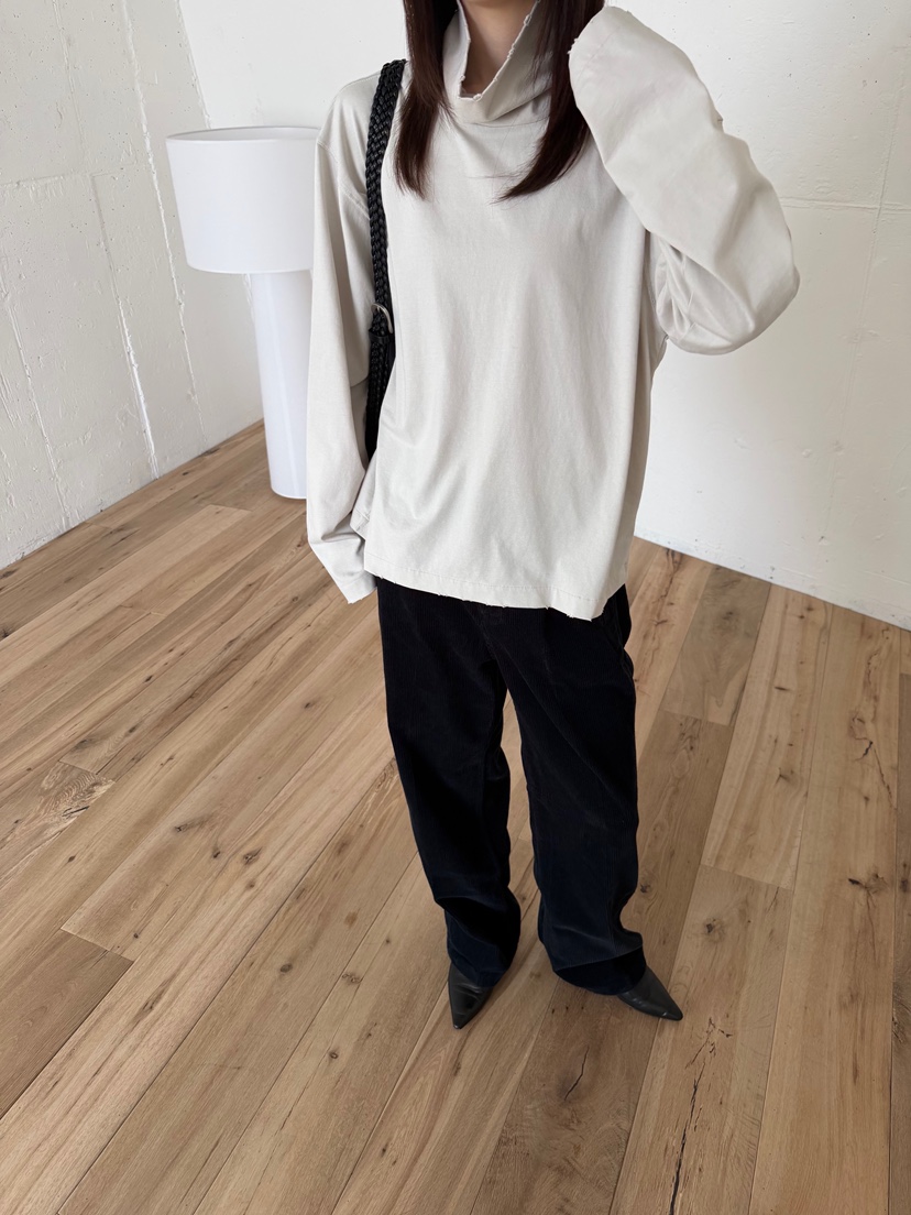 OP PER韓國直郵女裝新款人氣推薦熱賣真品時尚長袖T恤復古OPPER-simplebeige長袖T恤