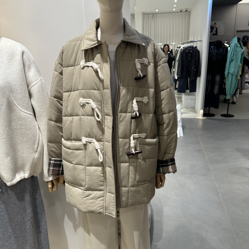 TIZZI東大門直郵女裝新品休閑真品熱賣人氣推薦時尚短款棉服TIZZI短款棉服圖色1