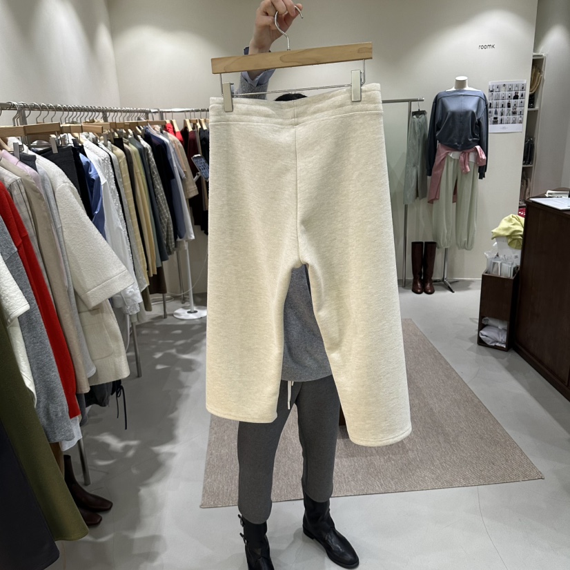 ROOM K-P韓國直郵女士新款時尚真品休閑熱賣人氣推薦短褲ROOM K-P短褲