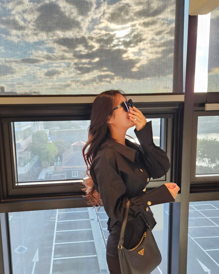 HIGH HEELS東大門實拍女士新款真品人氣時尚熱賣襯衫蕾絲衫HIGH HEELS襯衫/蕾絲衫