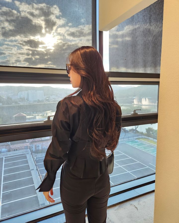 HIGH HEELS東大門實拍女士新款真品人氣時尚熱賣襯衫蕾絲衫HIGH HEELS襯衫/蕾絲衫
