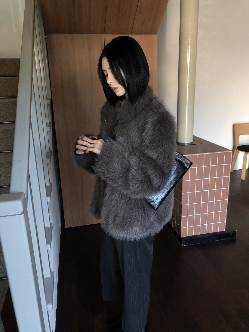 LE BUTTER韓國代購女裝新品時尚休閑職業熱賣人氣短款大衣LE BUTTER短款大衣