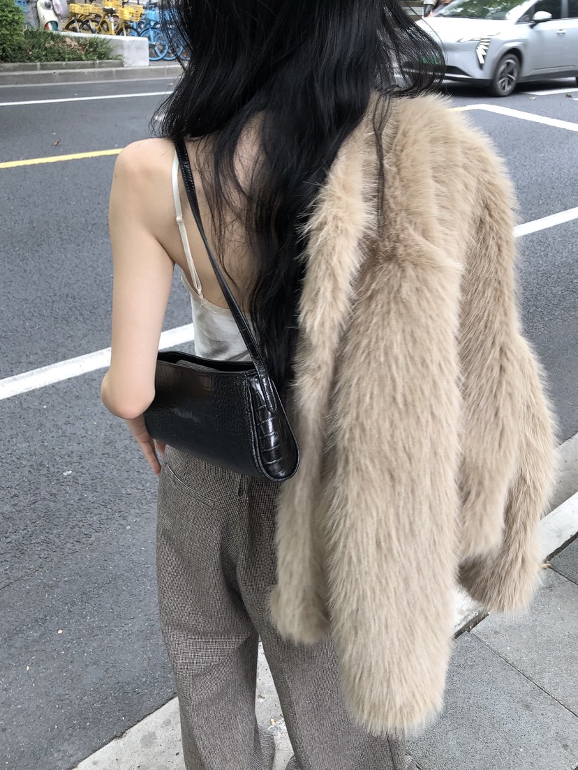 LE BUTTER韓國代購女裝新品時尚休閑職業熱賣人氣短款大衣LE BUTTER短款大衣