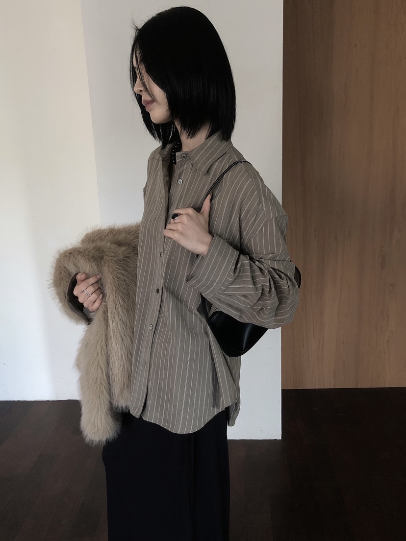 LE BUTTER東大門代購女裝新款時尚推薦熱賣人氣襯衫蕾絲衫LE BUTTER襯衫/蕾絲衫