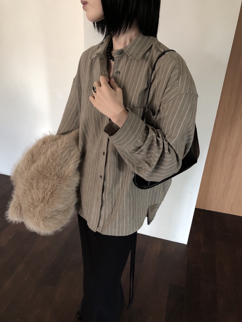 LE BUTTER東大門代購女裝新款時尚推薦熱賣人氣襯衫蕾絲衫LE BUTTER襯衫/蕾絲衫