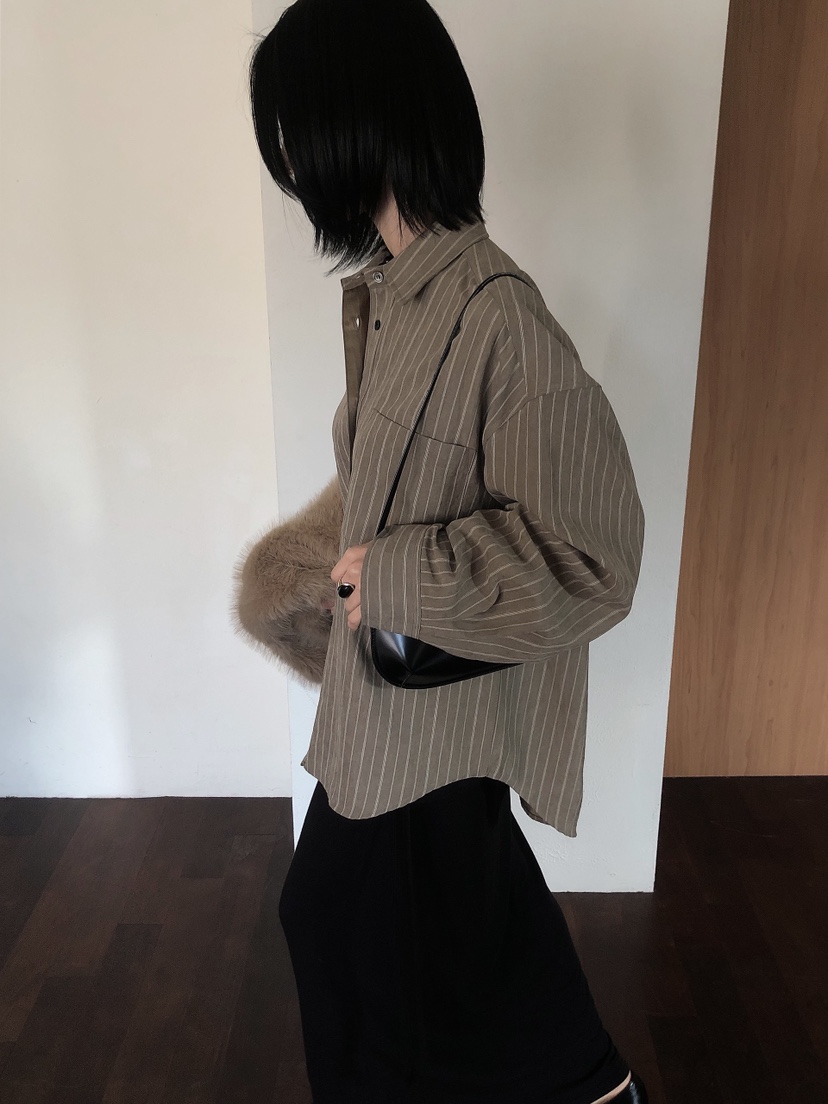 LE BUTTER東大門代購女裝新款時尚推薦熱賣人氣襯衫蕾絲衫LE BUTTER襯衫/蕾絲衫
