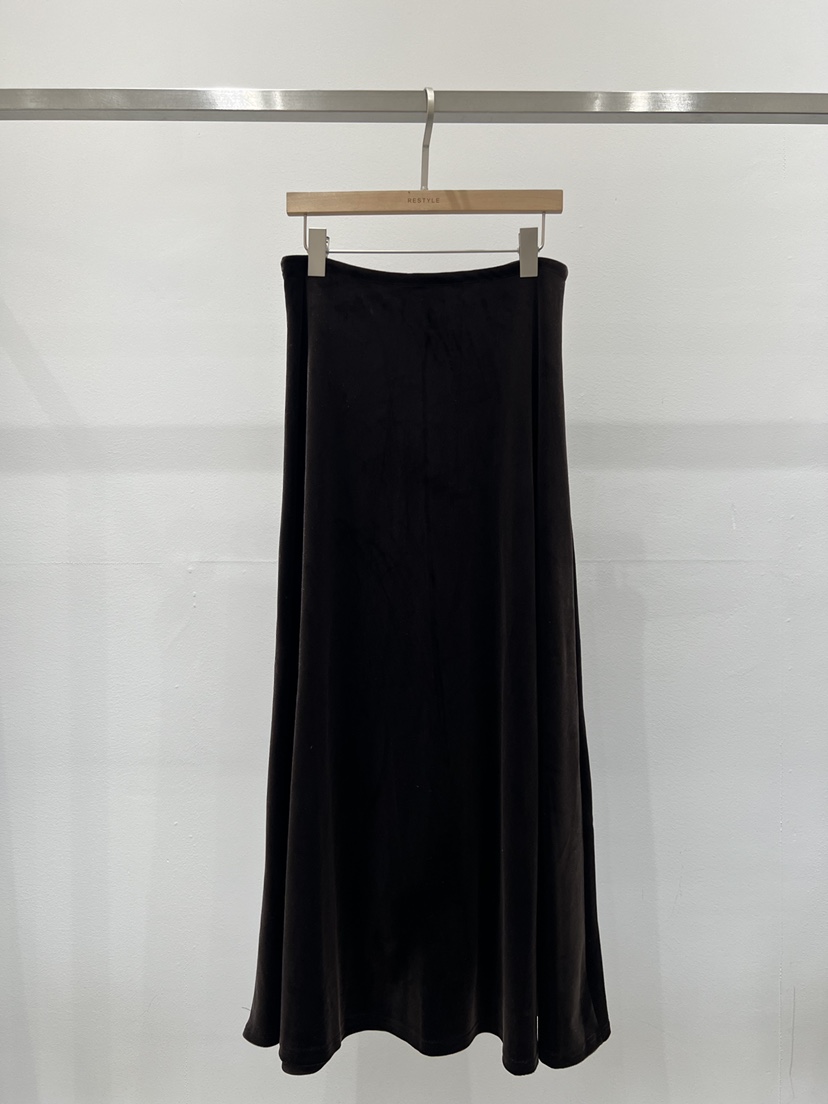 RE STYLE-Q東大門代購女裝新品人氣職業熱賣長裙天鵝絨RE STYLE長裙圖色2棕色