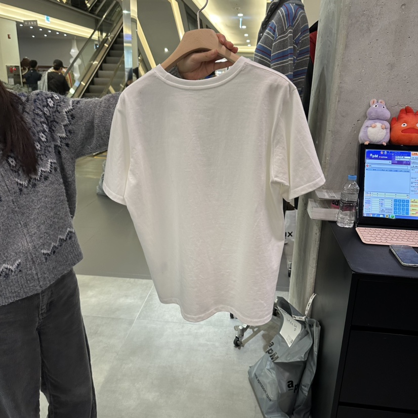 URBANSTORY/REMAKING東大門直郵女裝新品推薦時尚真品T恤Remaking/URBANSTORYT恤