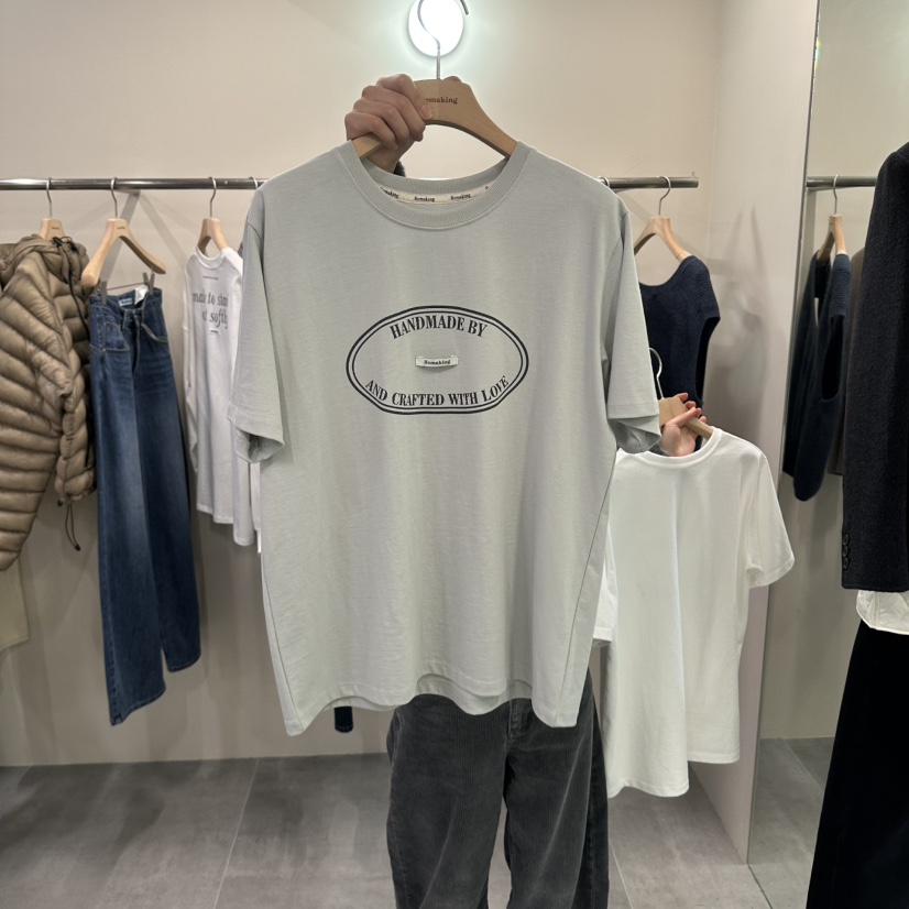 URBANSTORY/REMAKING東大門直郵女裝新品推薦時尚真品T恤Remaking/URBANSTORYT恤圖色2淺藍色