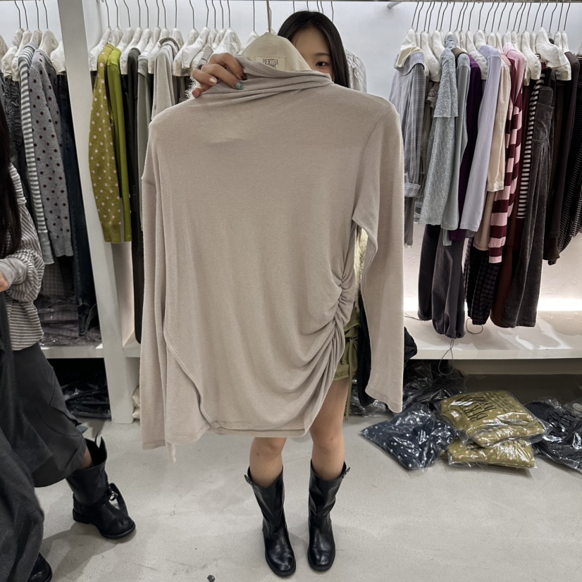 BERTHA韓國直郵女士新品推薦人氣時尚真品長袖T恤高領褶皺BERTHA長袖T恤圖色3米色