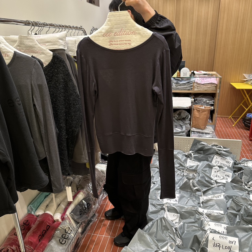 EEE韓國代購女裝新品人氣真品熱賣時尚推薦休閑長袖T恤EEE長袖T恤圖色2棕色