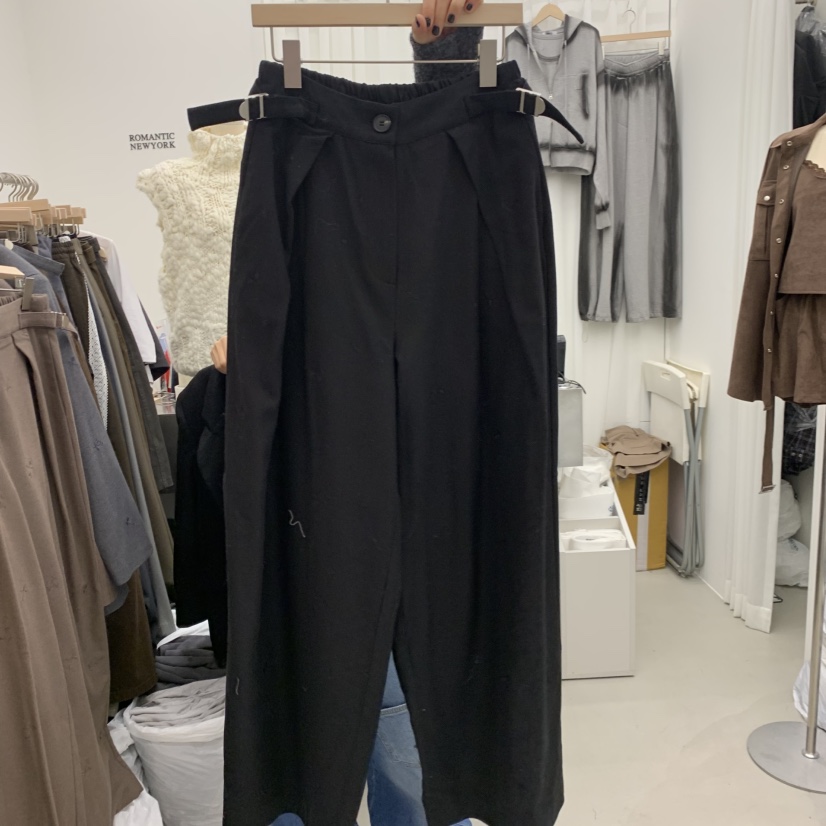 ROMANTIC NEWYORK東大門實拍女裝新款人氣休閑休閑褲刺繡ROMANTIC NEWYORK休閑褲圖色3黑