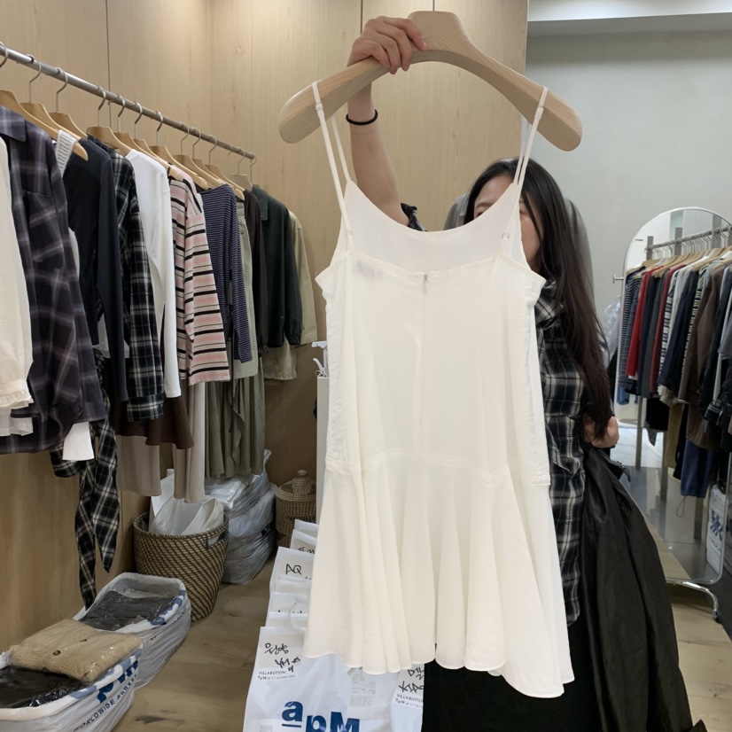 VILLABUTTON韓國直郵女裝新品時尚熱賣人氣推薦連衣裙吊帶裙VILLA BUTTON連衣裙