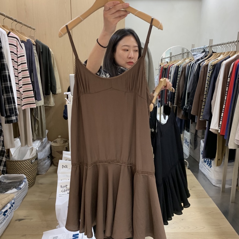 VILLABUTTON韓國直郵女裝新品時尚熱賣人氣推薦連衣裙吊帶裙VILLA BUTTON連衣裙圖色3