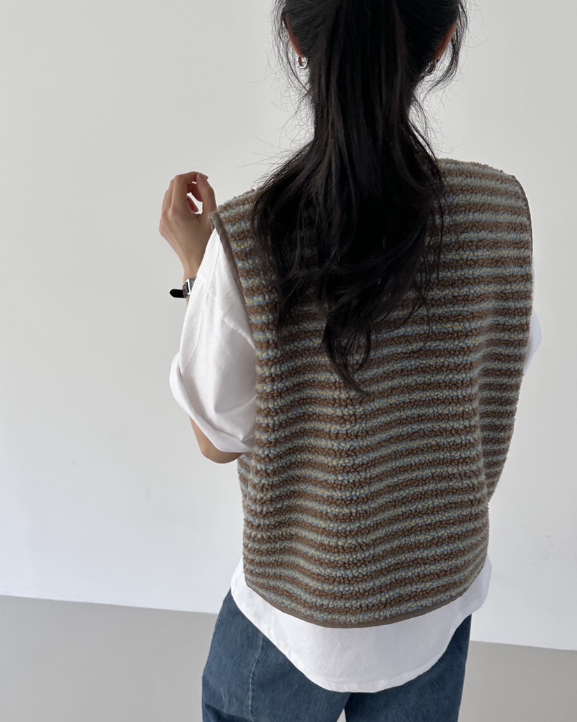 HOWDY/FACT THE NERD東大門代購女士新品推薦休閑馬甲HOWDY/FACT THE NERD馬甲