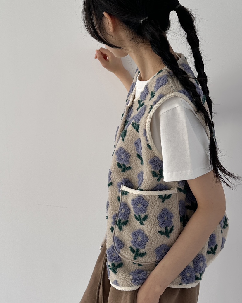 HOWDY/FACT THE NERD東大門實拍女裝新品真品馬甲花朵HOWDY/FACT THE NERD馬甲