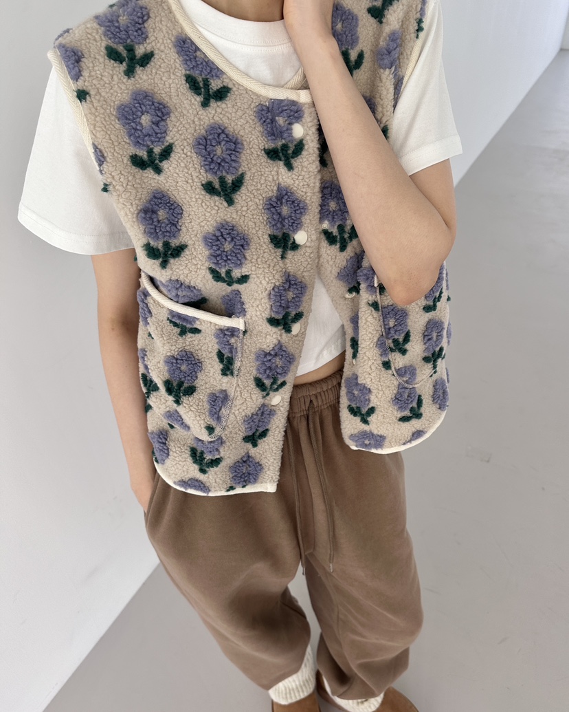 HOWDY/FACT THE NERD東大門實拍女裝新品真品馬甲花朵HOWDY/FACT THE NERD馬甲