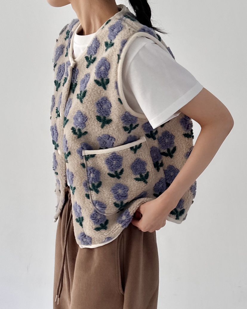 HOWDY/FACT THE NERD東大門實拍女裝新品真品馬甲花朵HOWDY/FACT THE NERD馬甲