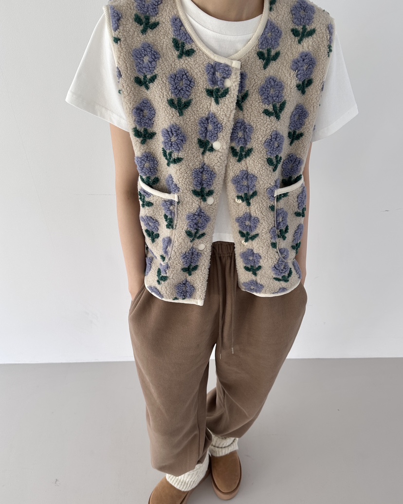 HOWDY/FACT THE NERD東大門實拍女裝新品真品馬甲花朵HOWDY/FACT THE NERD馬甲圖色1