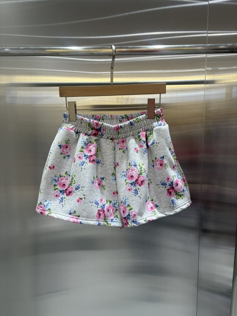 PLATFORM-L東大門直郵女裝新品真品人氣時尚推薦熱賣短褲絨PLATFORM-L短褲圖色1