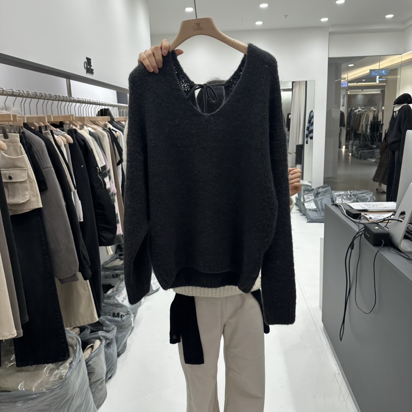 THE VALUE東大門直郵女裝新品熱賣推薦時尚休閑毛衣V領絲帶THE VALUE毛衣圖色3墨色